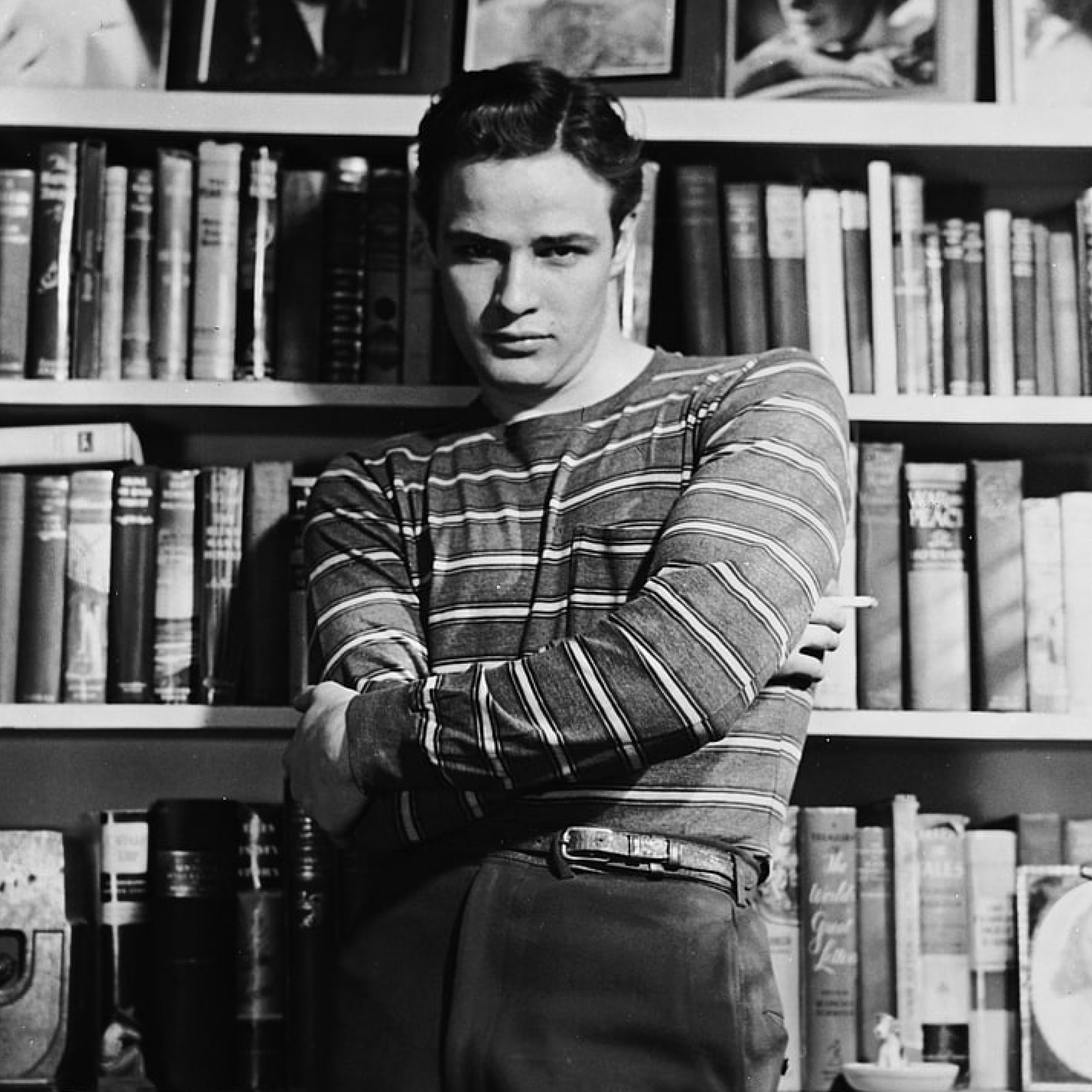 Marlon Brando Biography – 33mm